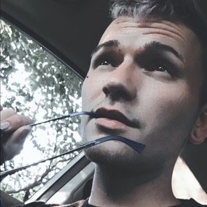 Meet your Posher, Jonathan